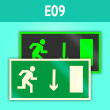 Знак E09 «Указатель двери эвакуационного выхода (правосторонний)» (фотолюм. пленка, 300х150 мм)